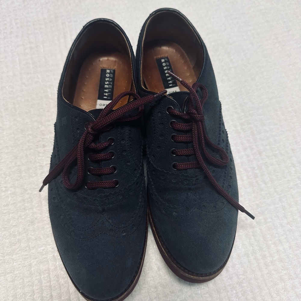 Perfect for dress it up or down shoes